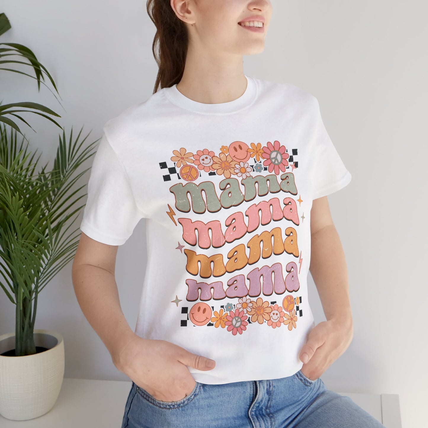 Retro Mama T-Shirt – Colorful Graphic Tee for Stylish Moms | A Cool Gift from a Stylish Grown-Up